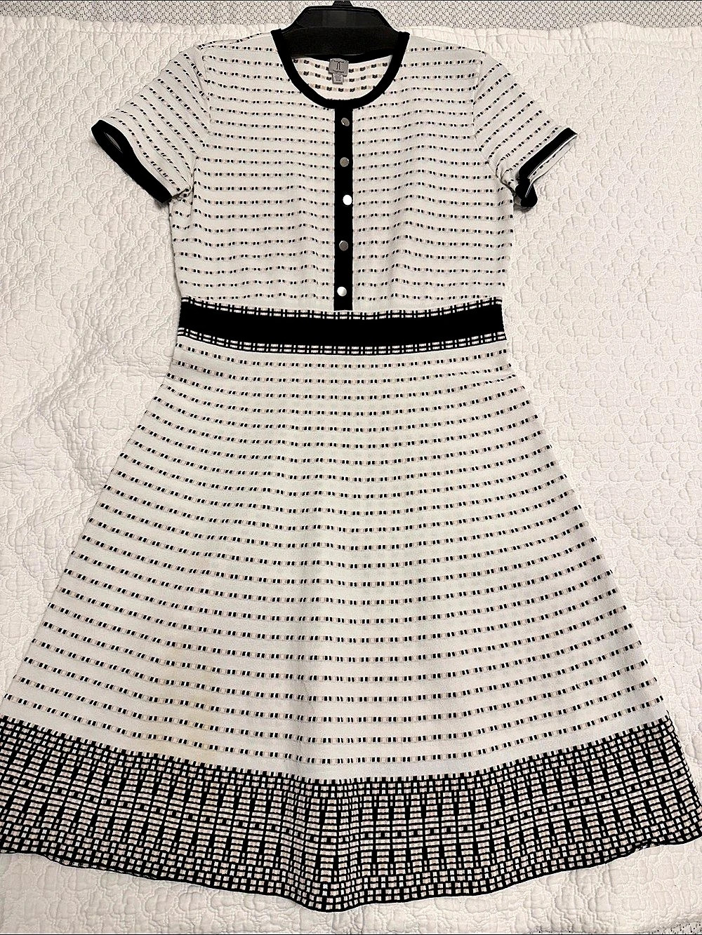 Tristan Women's Knit Midi Dress in White & Black Size XS